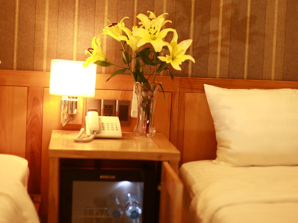 Valentine Hotel Da Nang Buitenkant foto
