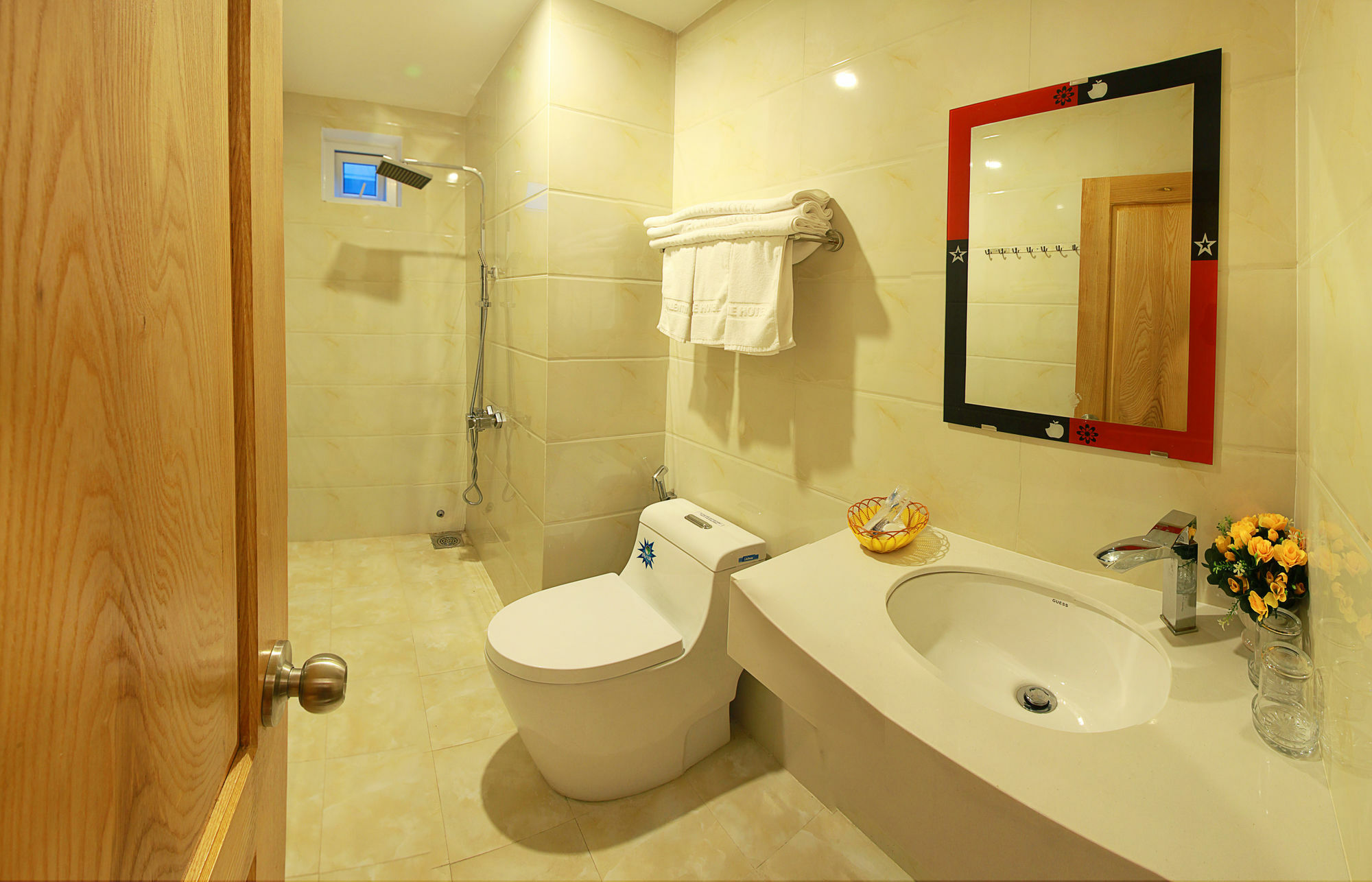 Valentine Hotel Da Nang Buitenkant foto