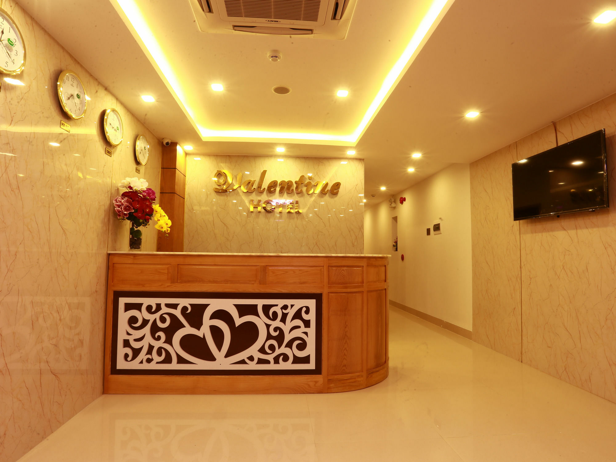 Valentine Hotel Da Nang Buitenkant foto